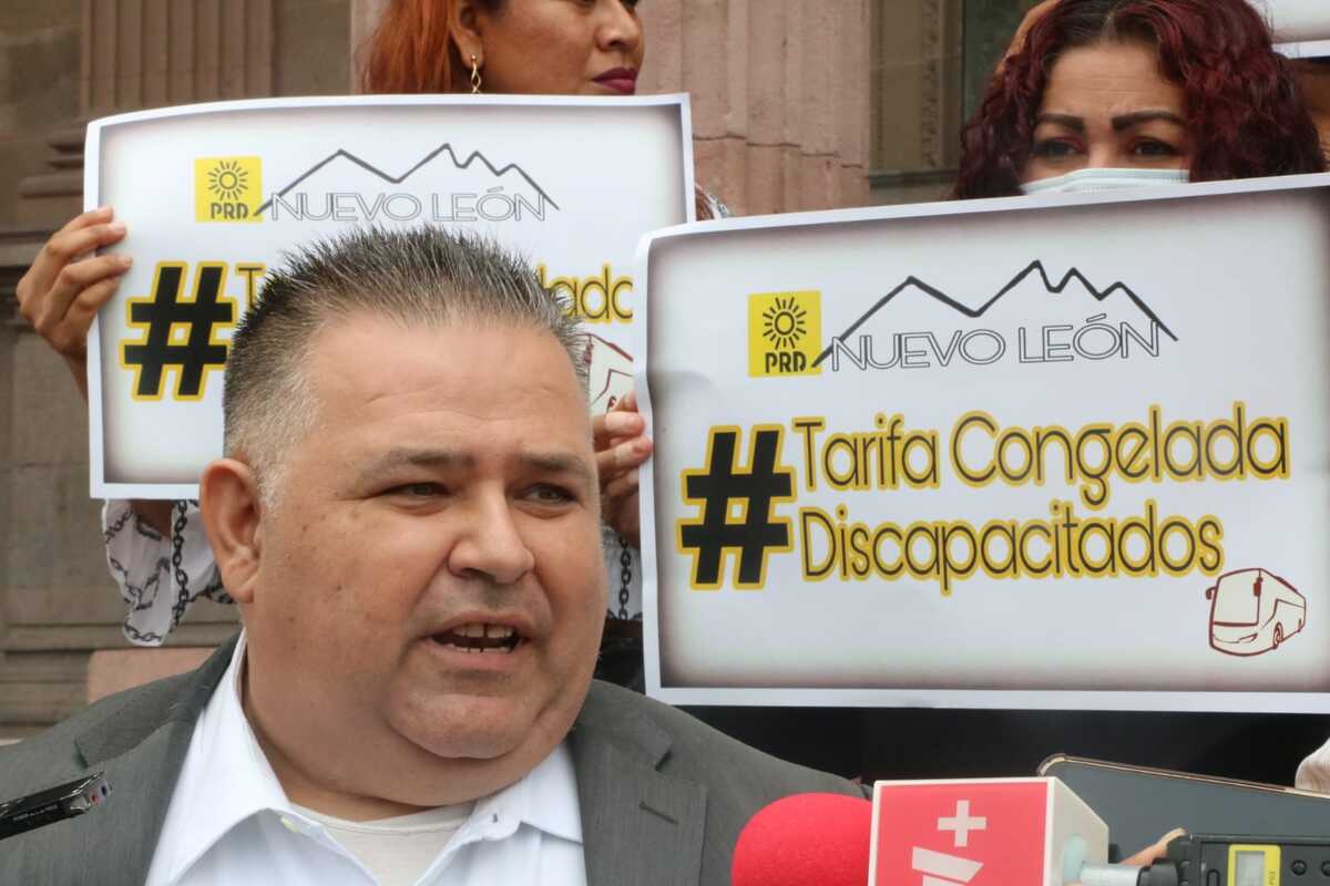 PRD pide congelar tarifas del Metro para estudiantes. Foto: Leonel Rocha.
