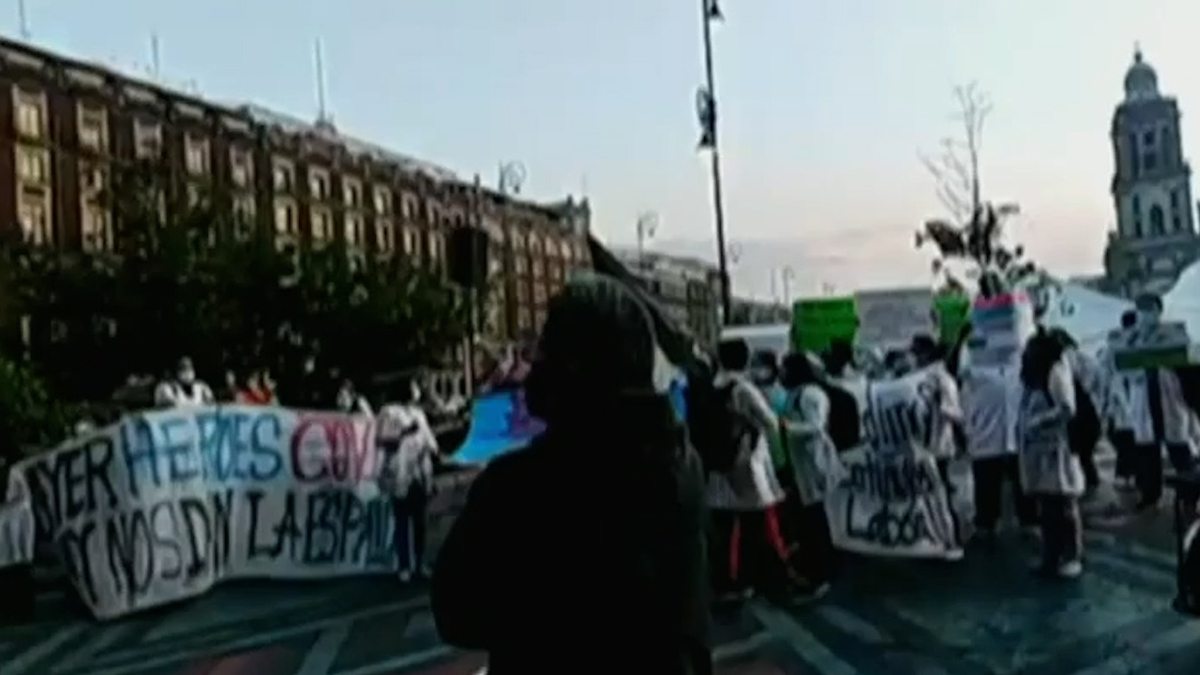 Protestan habitantes en Palacio de Ayuntamiento pidiendo derechos de vivienda