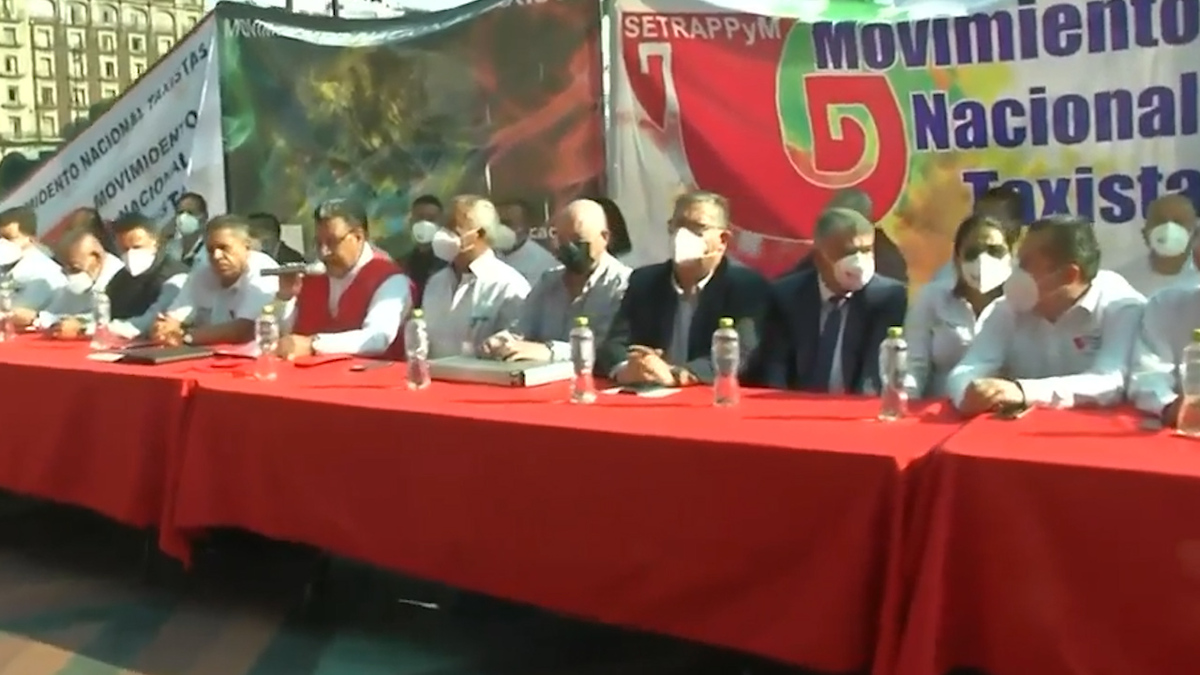 Taxistas ofrecen conferencia de prensa y piden regulación de taxis por aplicación