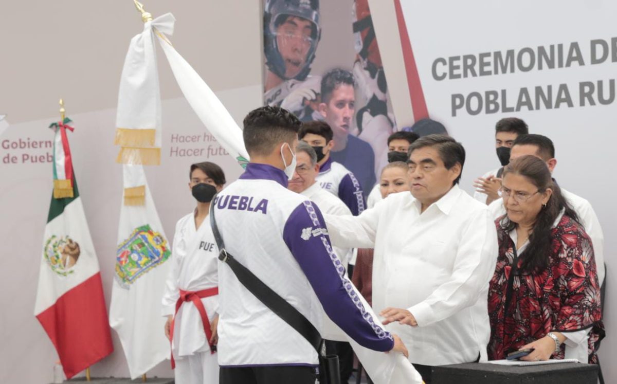 Abandera Barbosa a delegación poblana rumbo a los Nacionales Conade | Especial