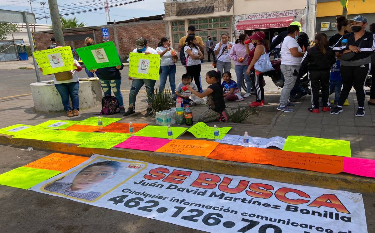 Familiares de Juan David piden justicia para el menor, quien fue asesinado por su padrastro en Irapuato.-