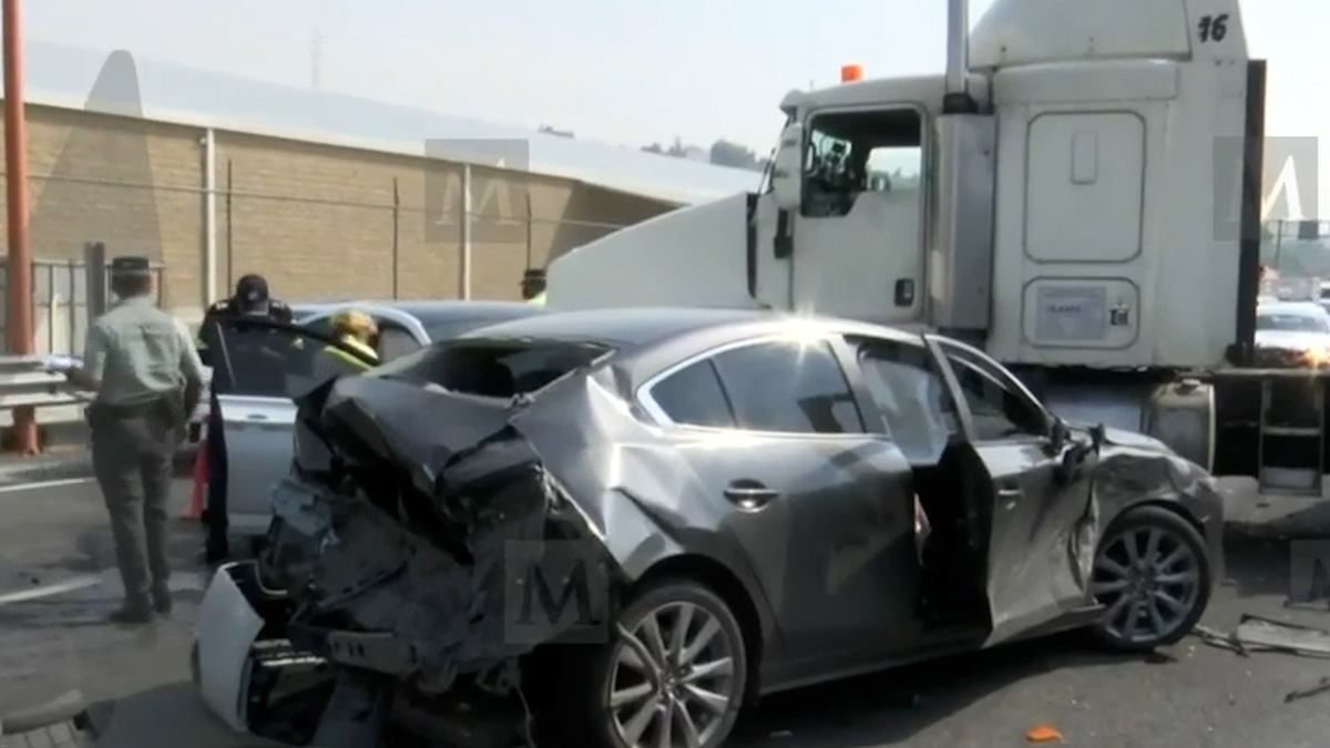 Tres lesionados tras choque en la autopista México-Pachuca
