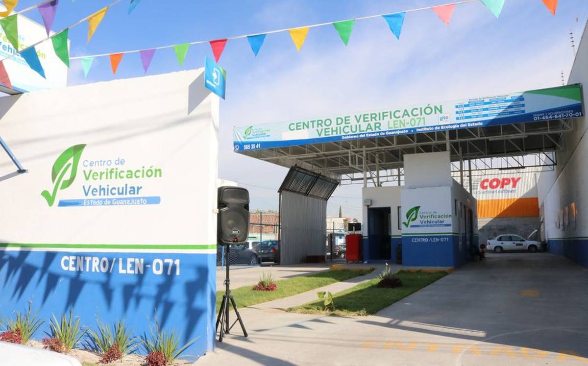 Verificación vehicular en León.-