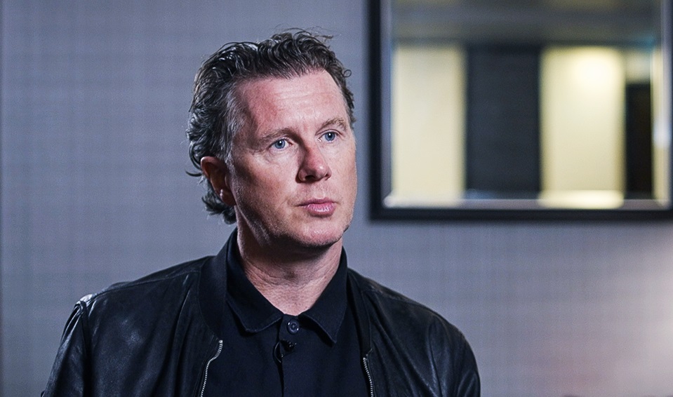 Steve McManaman durante la entrevista con el referente en momios de la Champions League Betway. (Cortesía)