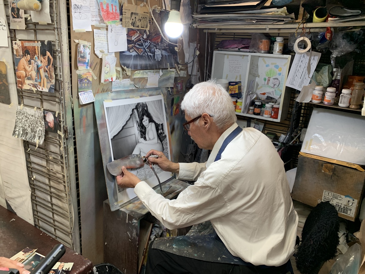 El fotógrafo, el retocador, Lyn May y otras vedettes