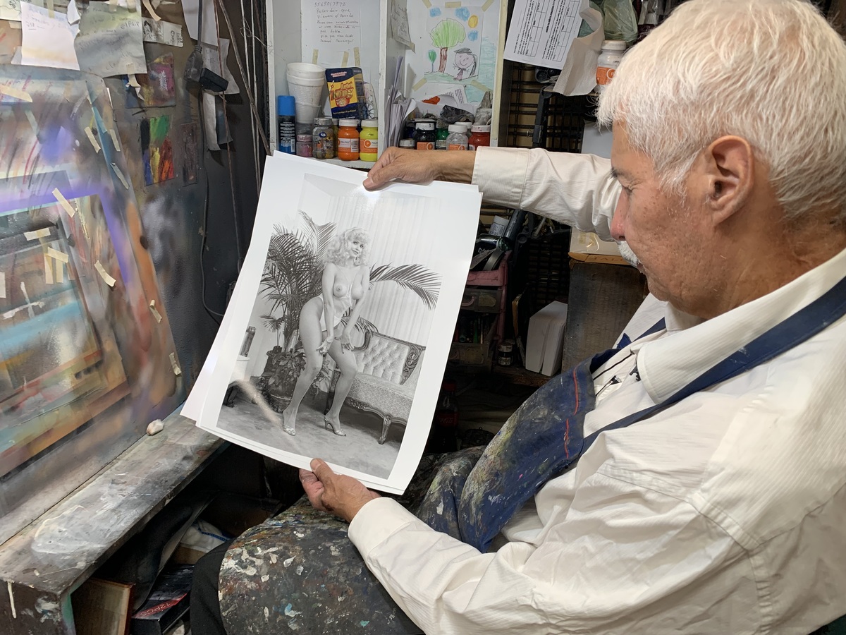 El fotógrafo, el retocador, Lyn May y otras vedettes