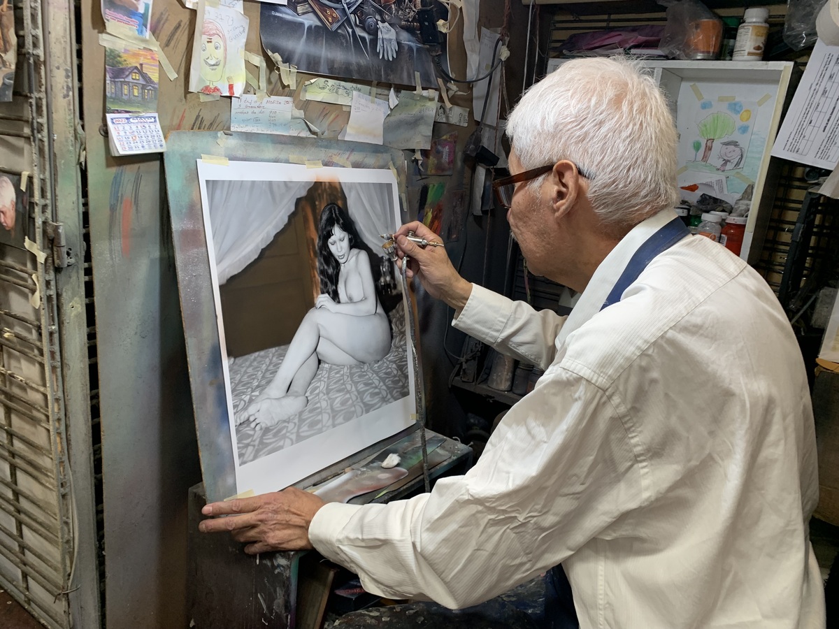 El fotógrafo, el retocador, Lyn May y otras vedettes