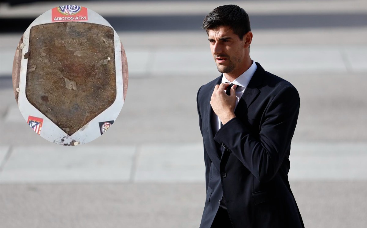 Arrancan placa de Courtois del Paseo de Leyendas del Wanda Metropolitano (EFE)