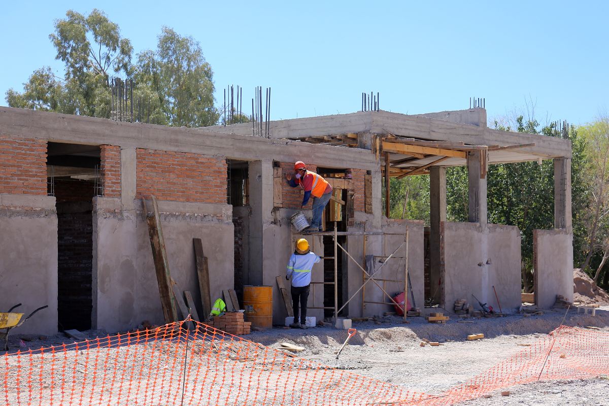 Obras en construcción | Rolando Riestra