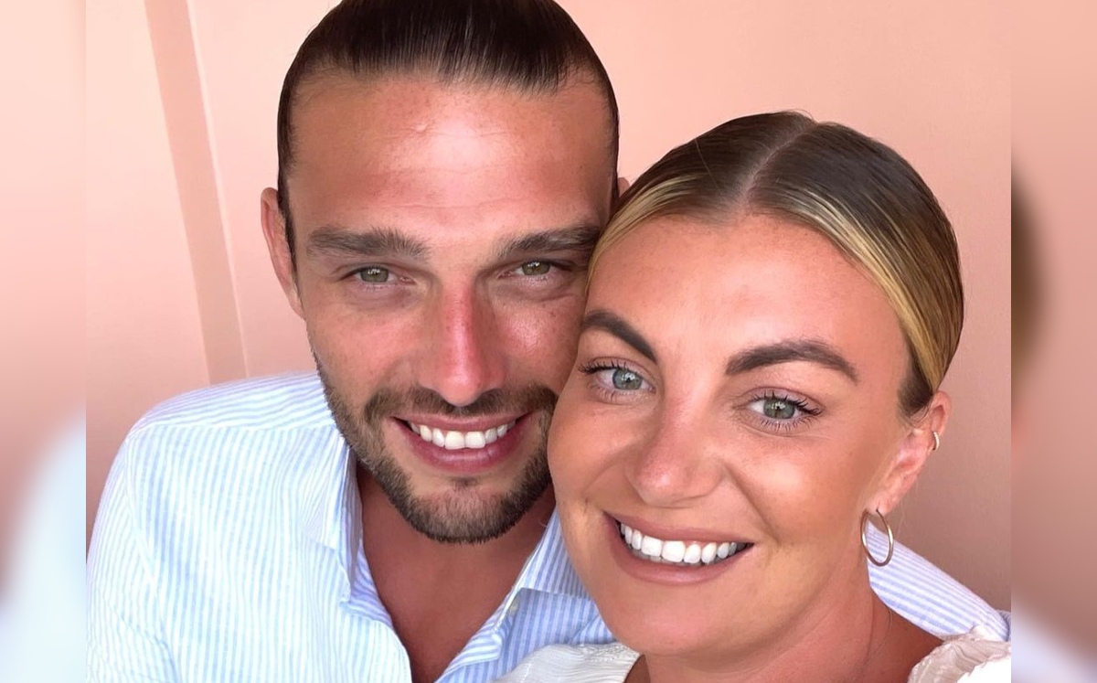 Andy Carroll y su prometida Billi Mucklow (Instagram @billimucklow)