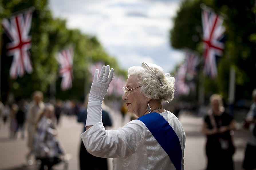 El Jubileo de Platino de la Reina Isabel II se celebrará desde 2 al 5 de junio de 2022. |EFE/TOLGA AKMEN