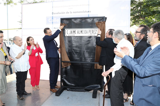 La placa está ubicada en la colonia El Palomar. (Especial)