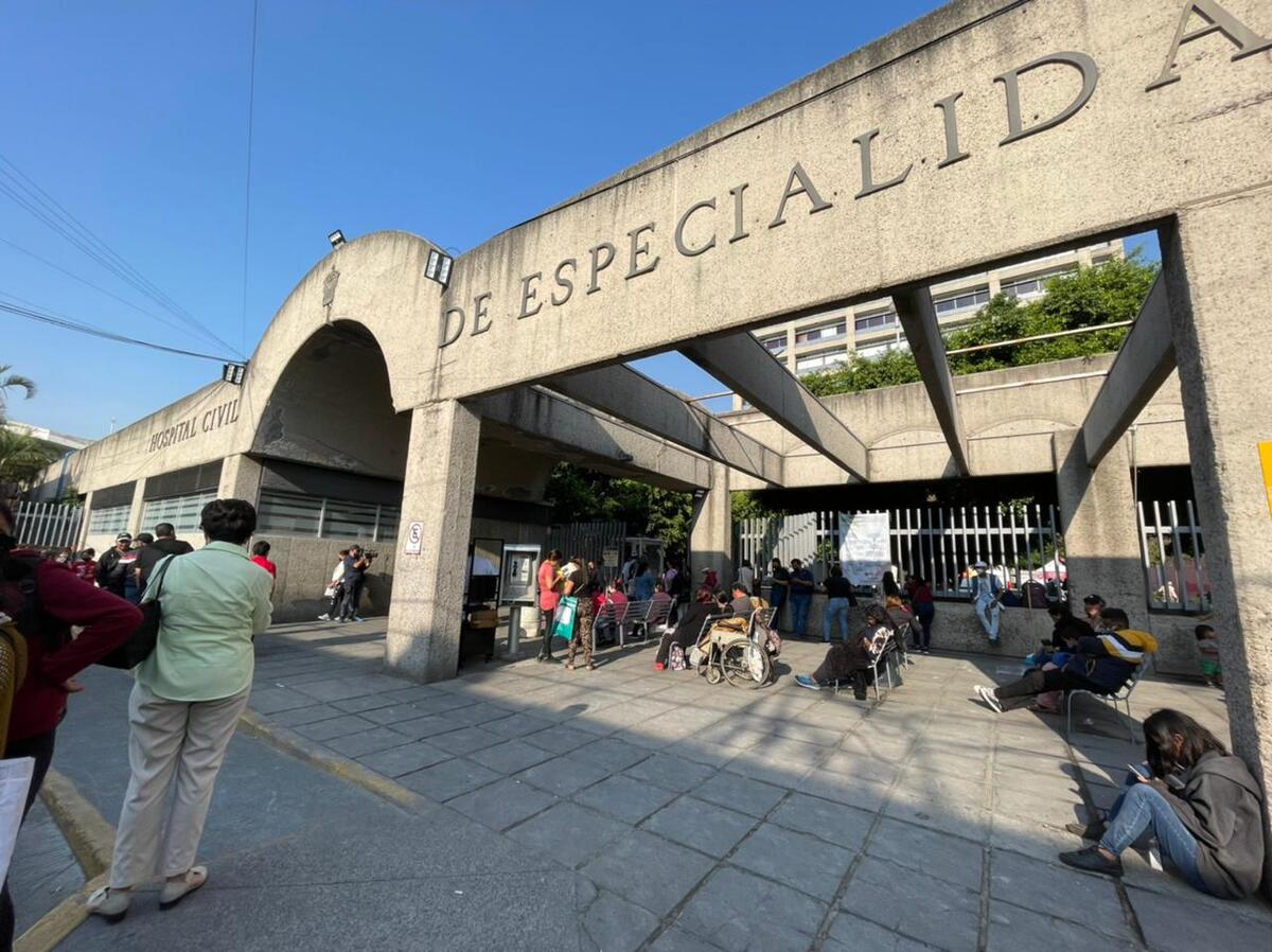 Pacientes del antiguo Hospital Civil Fray Antonio Alcalde, calificaron como buena la atención. (Karla Rodríguez)