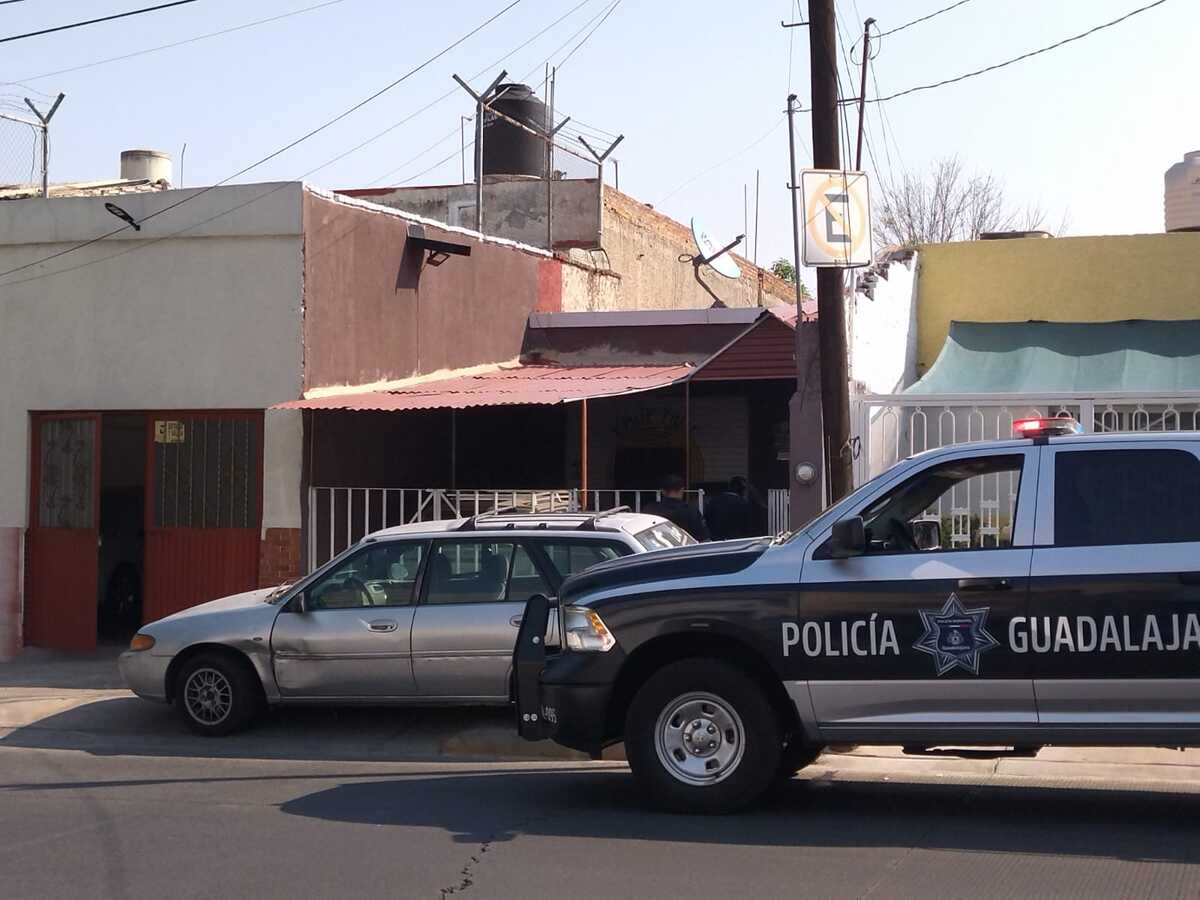 Policías de Guadalajara acuden a centro de rehabilitación donde murió un hombre