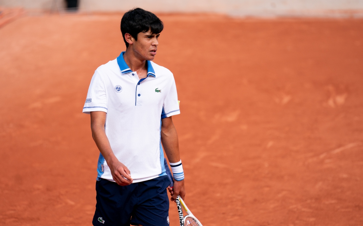 Rodrigo Pacheco avanza a cuartos de final en Juniors de Roland Garros (Twitter @LACOSTE)