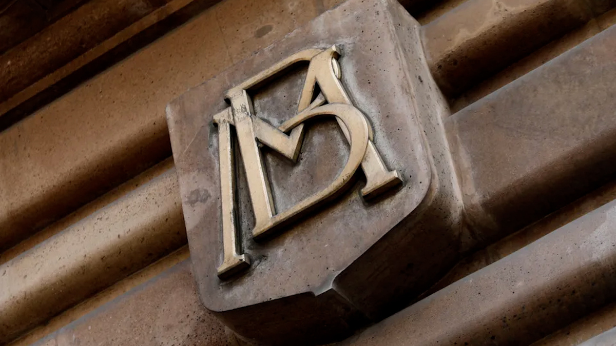 Banxico abre posibilidad de subir tasa de interés en 75 puntos base