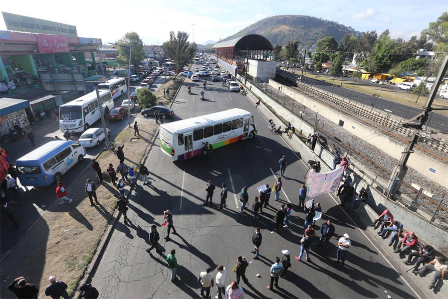 El gobierno de la Ciudad de México rechaza un aumento de tres pesos a la tarifa del transporte en la capital.  |Jorge Carballo