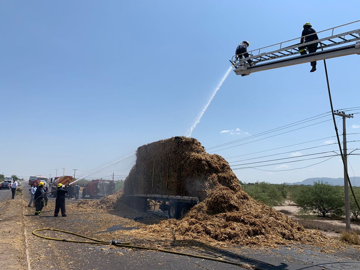 En Torreón, se incendia tráiler cargado de alimento para ganado- Grupo ...