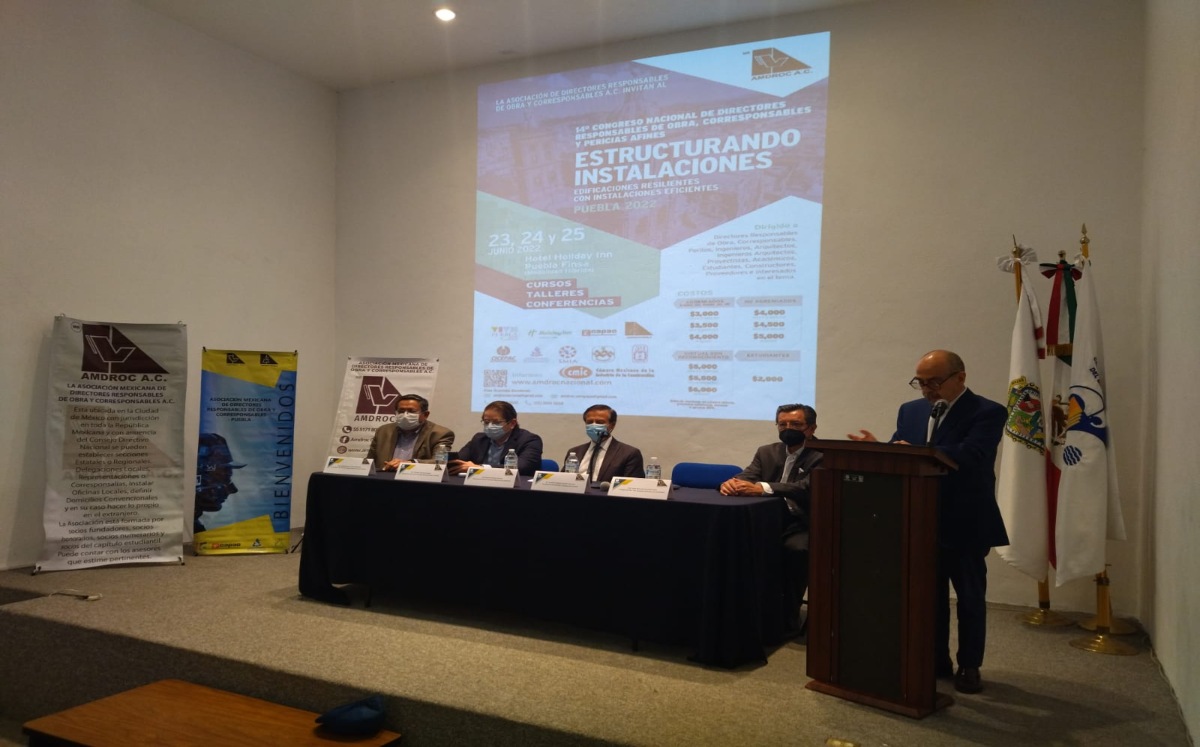 Sin supervisión de especialistas 6 de cada 10 construcciones; Puebla con déficit de directores responsables de obra | Verónica López