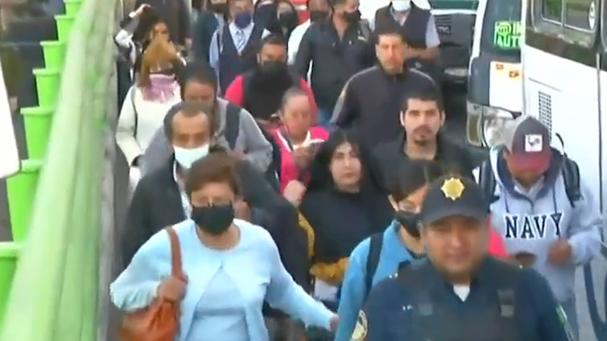 Transportistas inician bloqueos en calles de Cdmx