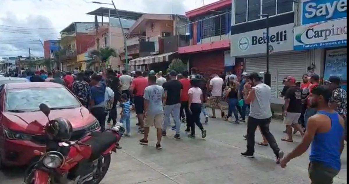Cientos de migrantes marchan por Tapachula. (Julio Navarro Cárdenas)