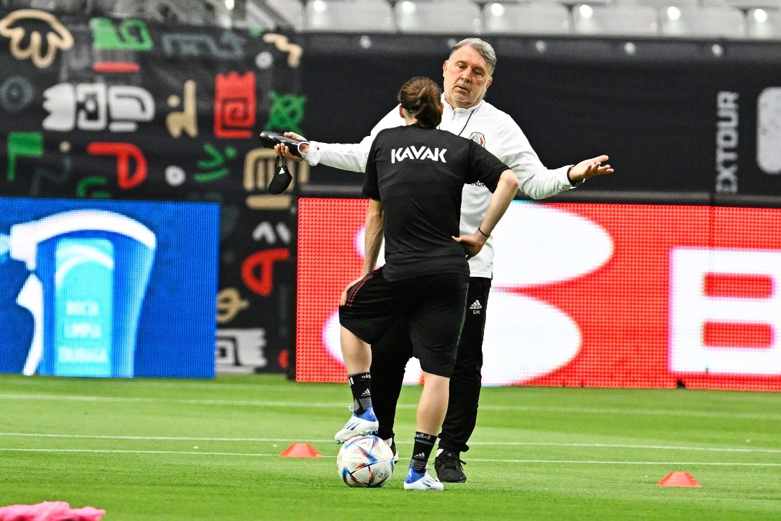 https://cdn.milenio.com/uploads/media/2022/06/03/gerardo-martino-entrenador-seleccion-mexicana.jpg