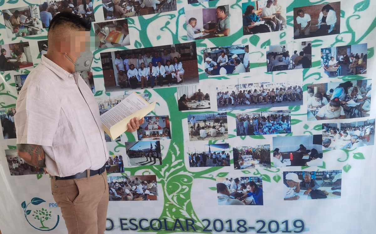 Jesús busca un futuro digno tras graduarse en el Cereso de Puebla | Especial