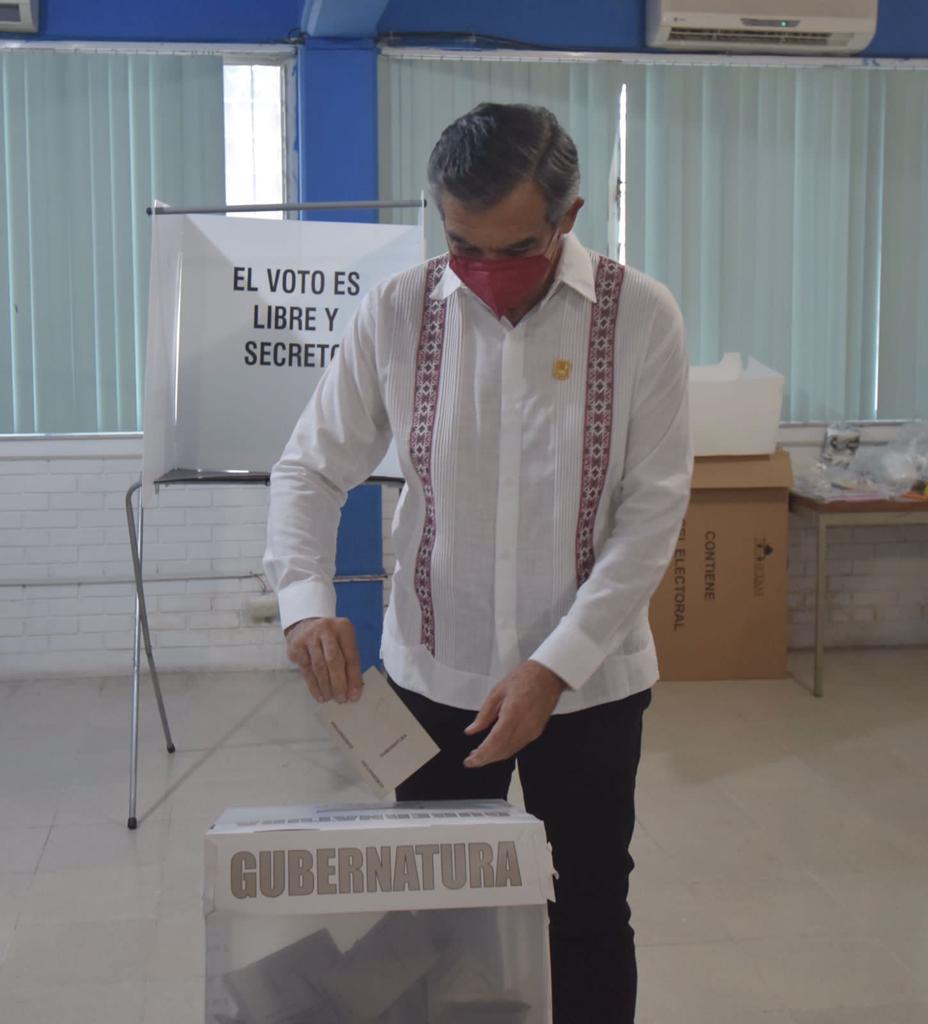 https://cdn.milenio.com/uploads/media/2022/06/05/americo-villareal-candidato-morena-verde.jpeg