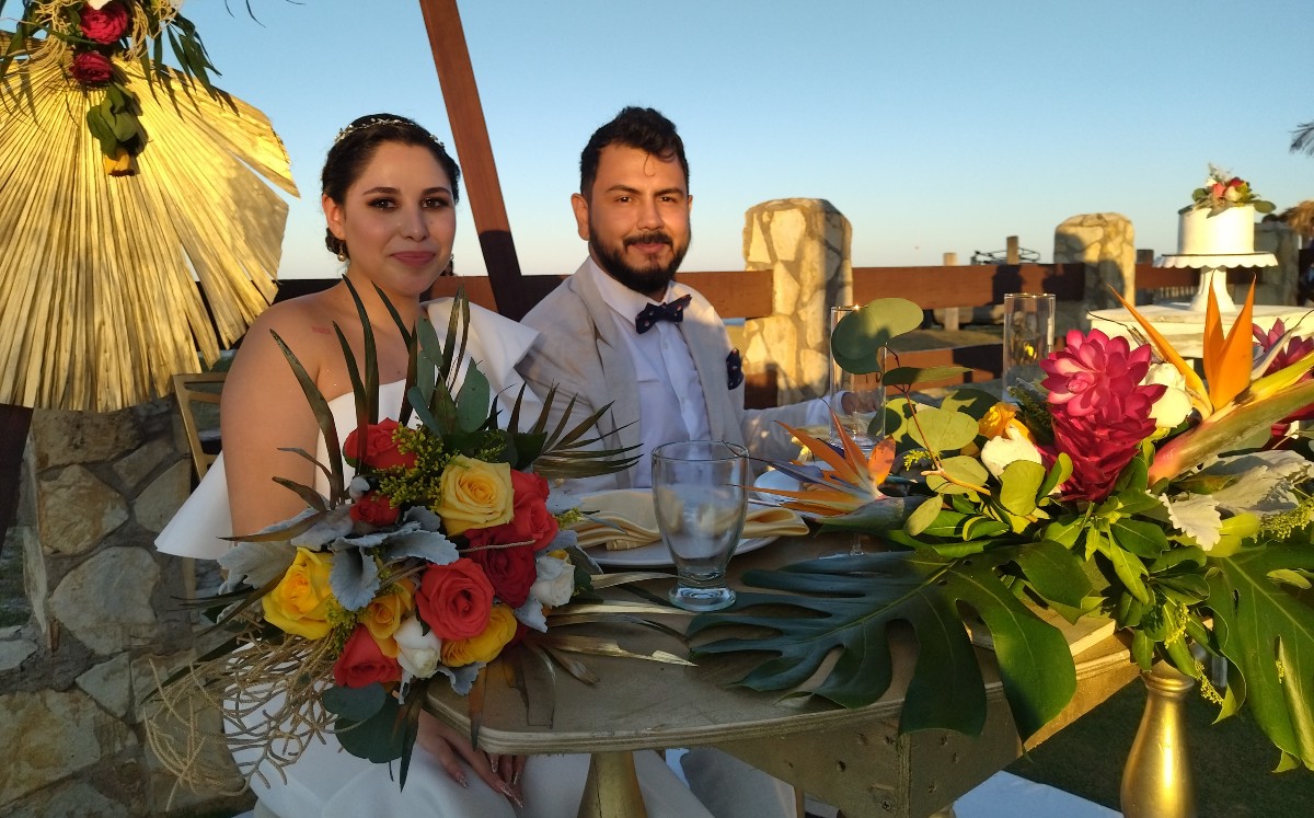 https://cdn.milenio.com/uploads/media/2022/06/05/estafa-novios-casan-apoyo-proveedores-1.jpg