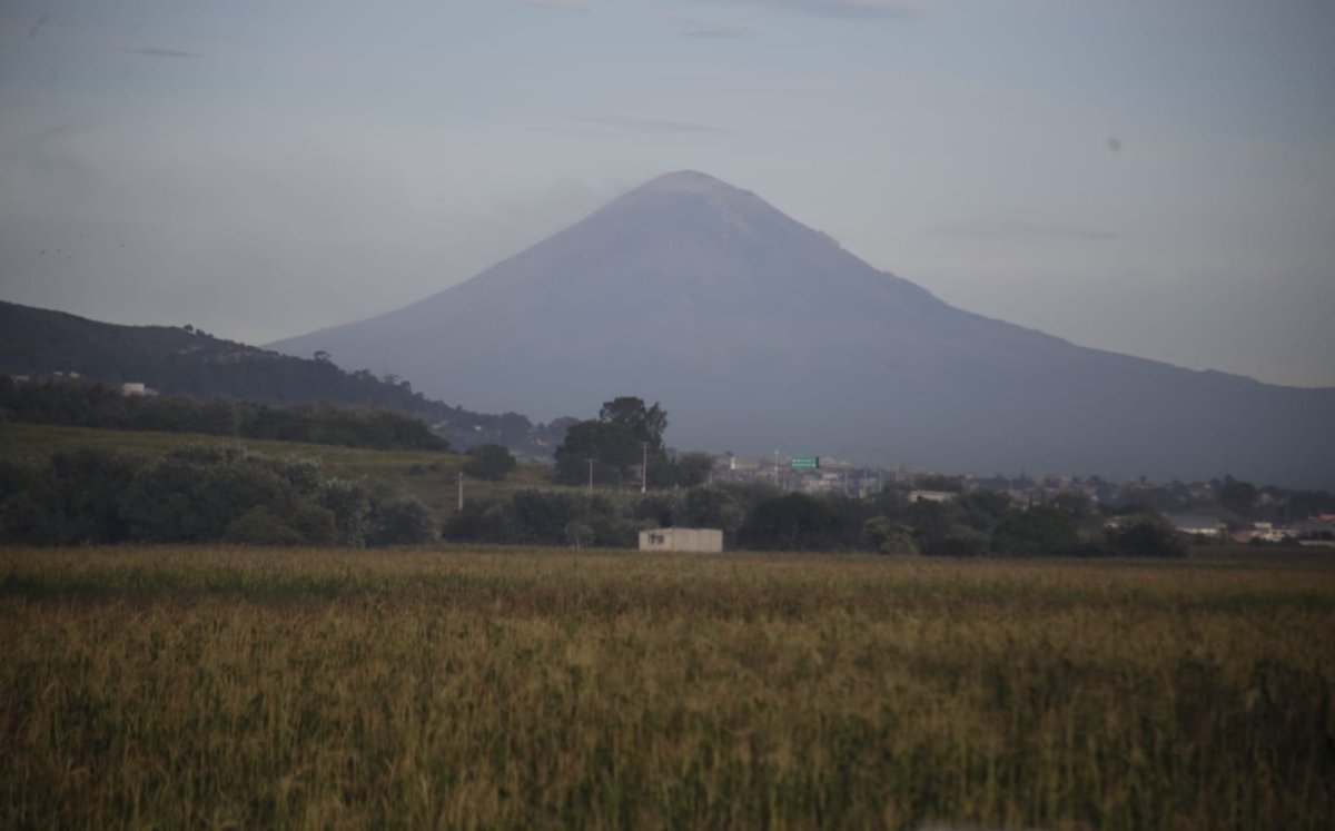 En un lapso de 24 horas, se registraron 15 exhalaciones y tremor, reportó el Cenapred | Andrés Lobato