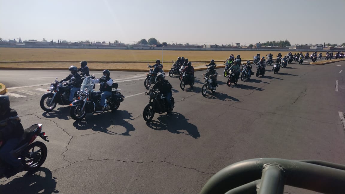 Se llevó a cabo la primera rodada de motociclistas. (Rosario Álvarez)