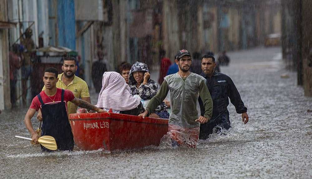 Lluvia sobre lluvias. Desastres en Cuba (@DiazCanelB)