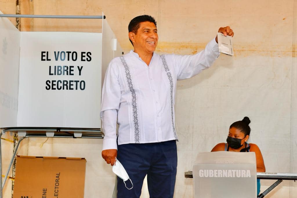 https://cdn.milenio.com/uploads/media/2022/06/05/salomon-jara-morena-acudio-votar.jpg