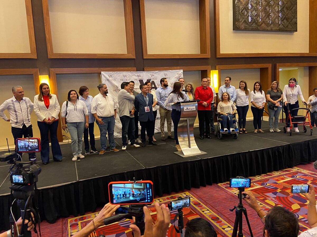 Teresa Jiménez da mensaje al finalizar votaciones. (Amílcar Salazar Méndez)