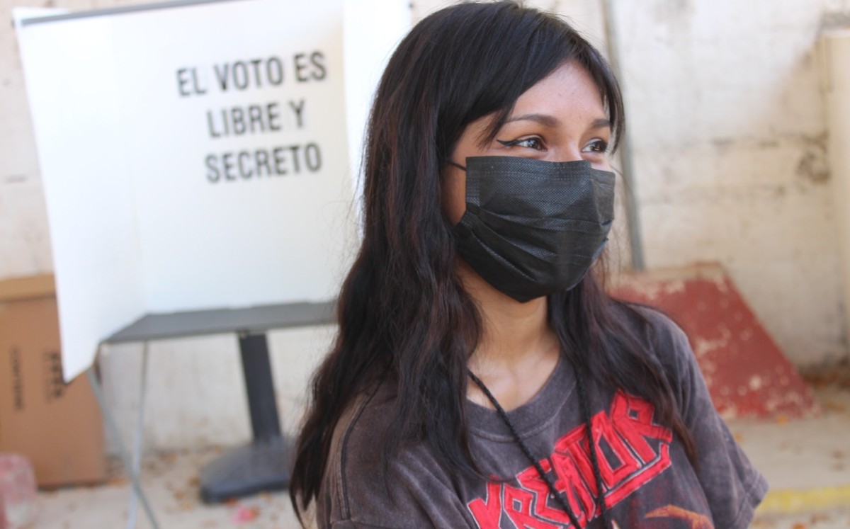 Joven funcionaria
