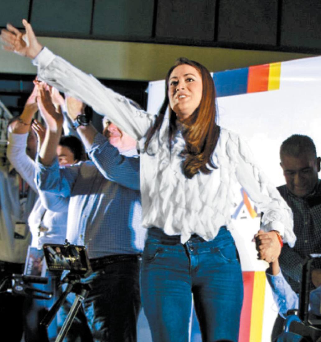 La virtual ganadora festejó anoche junto a sus seguidores. Cuartoscuro