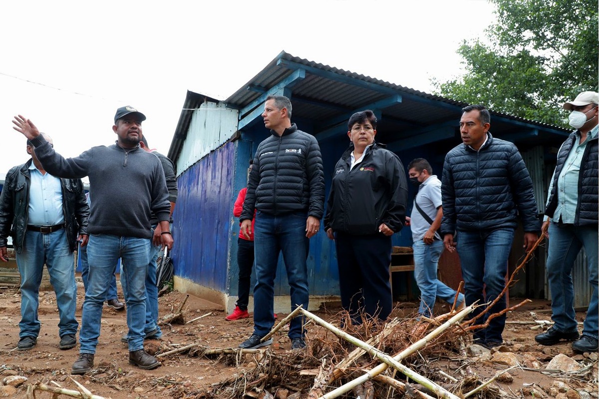 El gobernador de Oaxaca en las zonas afectadas por "Ágatha" (Especial)