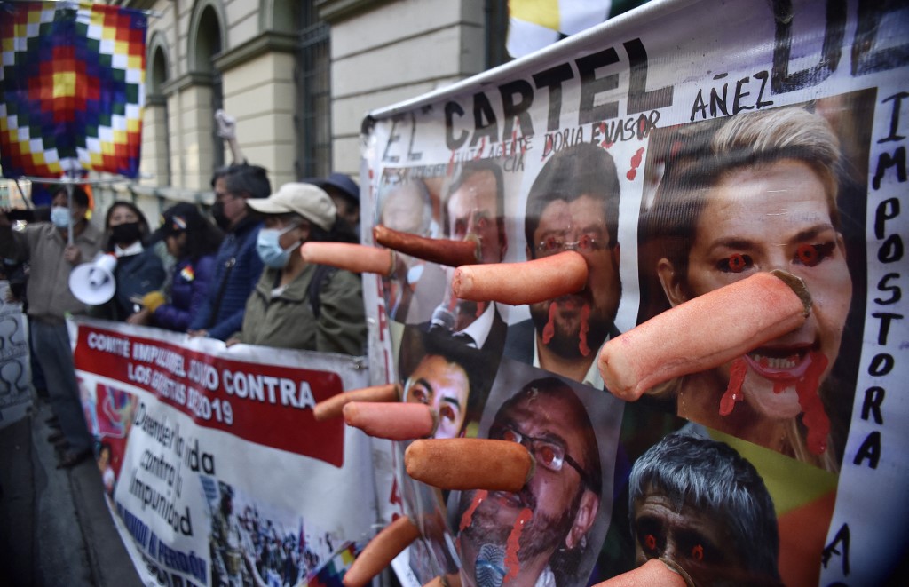 La ex presidenta está siendo enjuiciada por ser partícipe en la salida de Evo Morales del poder en 2019. (AP)