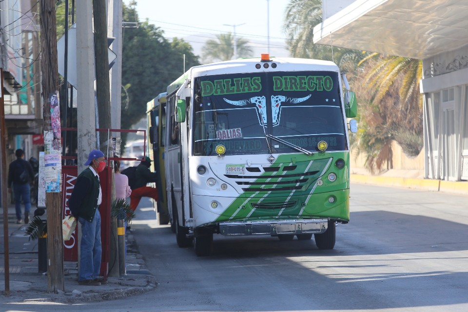 Transporte público en Torreón. (Mauricio Román)