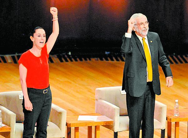 La mandataria capitalina junto al rector de la UNAM, Enrique Graue. Cuartoscuro