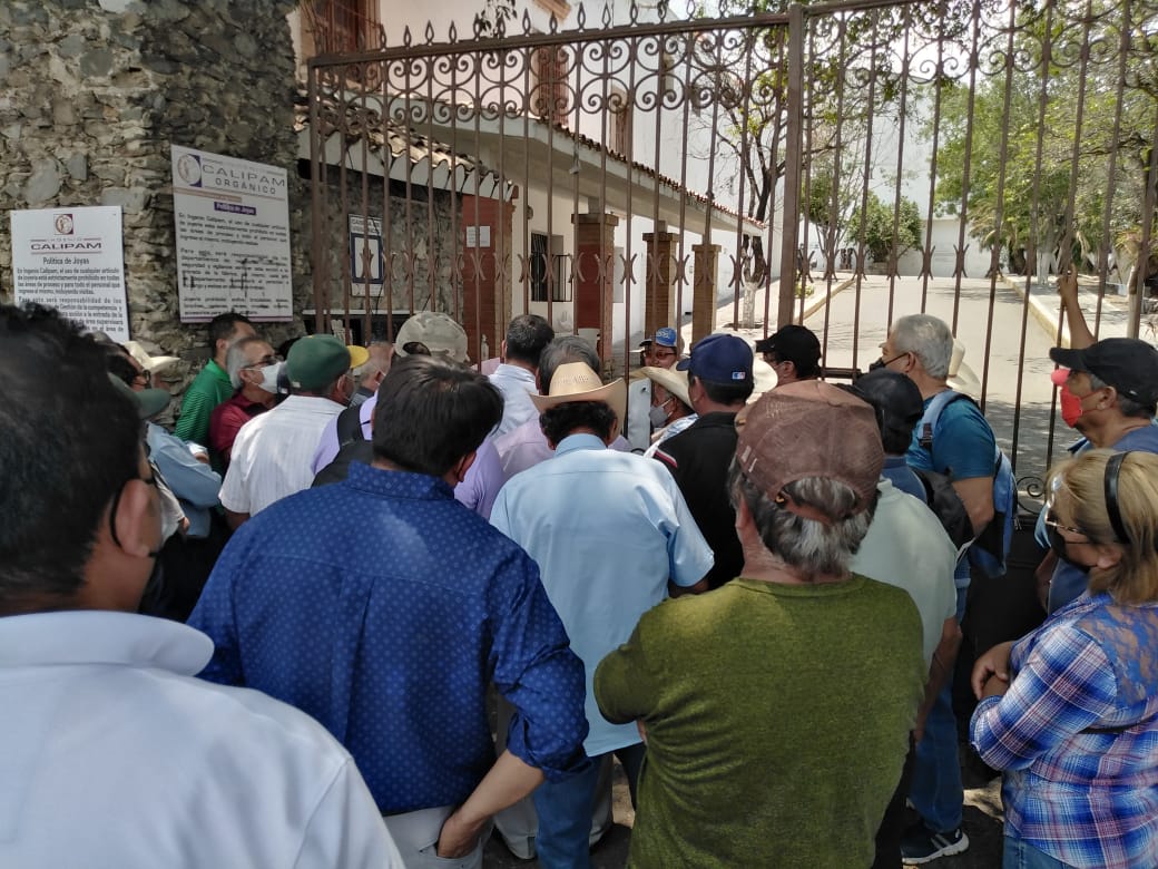 Productores de caña toman el ingenio de Calipan | Especial