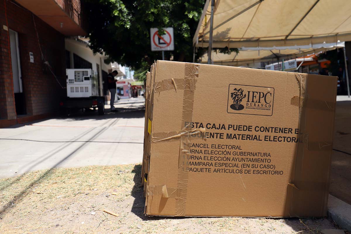 Recuento de votos. (Rolando Riestra)