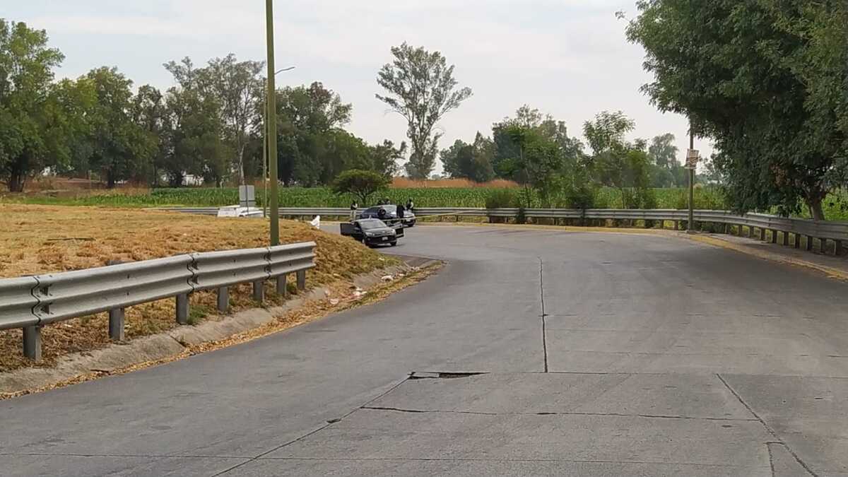 Atacan a balazos a dos policías en Irapuato; hay uno sin vida y una mujer herida