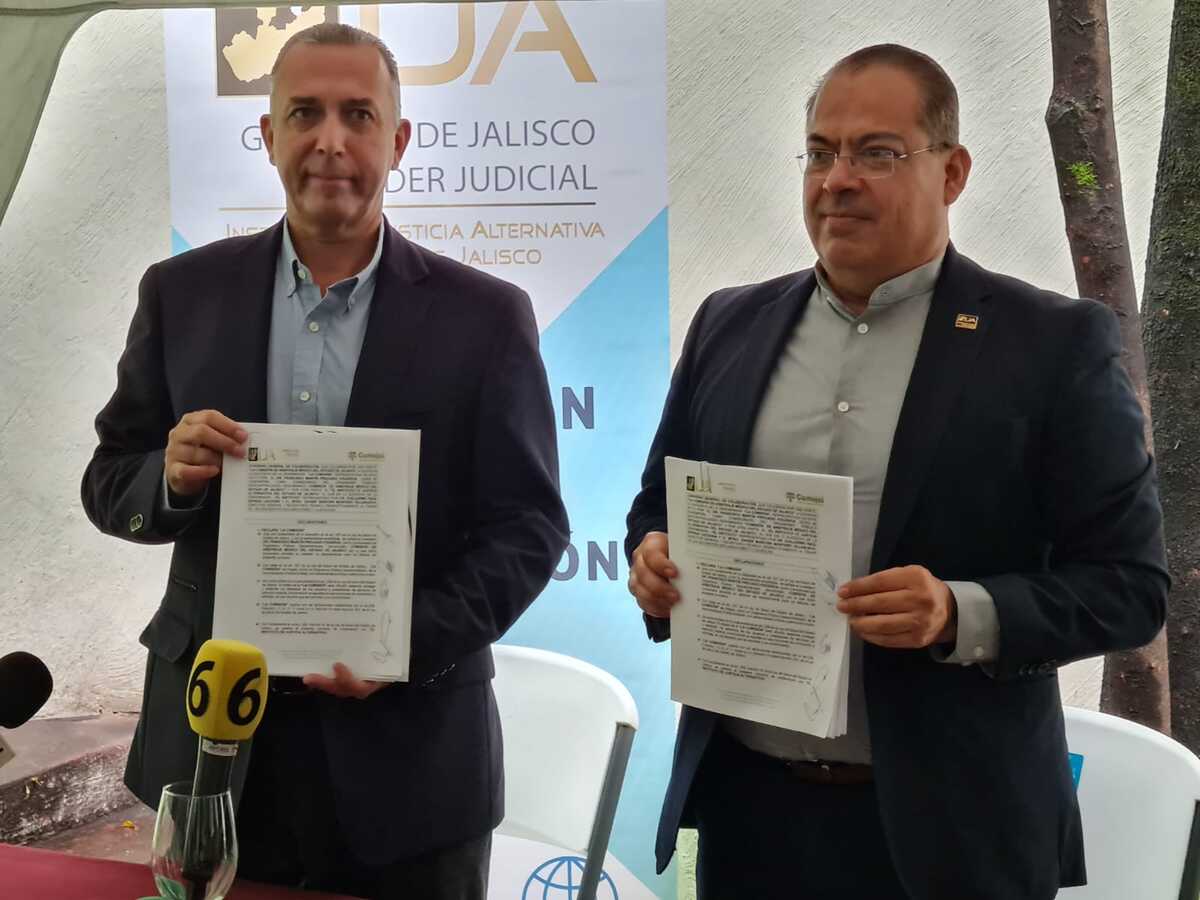 Se llevó a cabo la firma del convenio interinstitucional entre la Comisión de Arbitraje Médico de Jalisco y el Instituto De Justicia Alternativa.