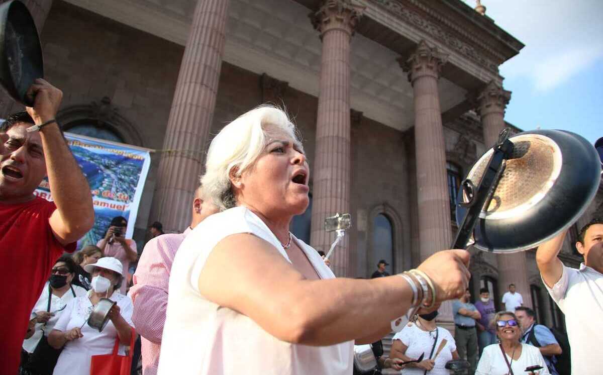Protestan en Nuevo León por falta de agua- Grupo Milenio