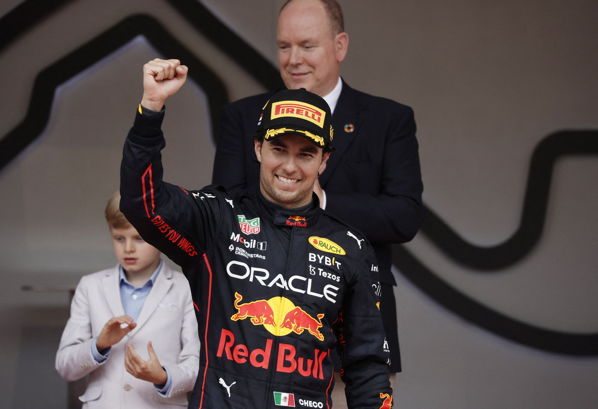 https://cdn.milenio.com/uploads/media/2022/06/10/checo-perez-1.JPG