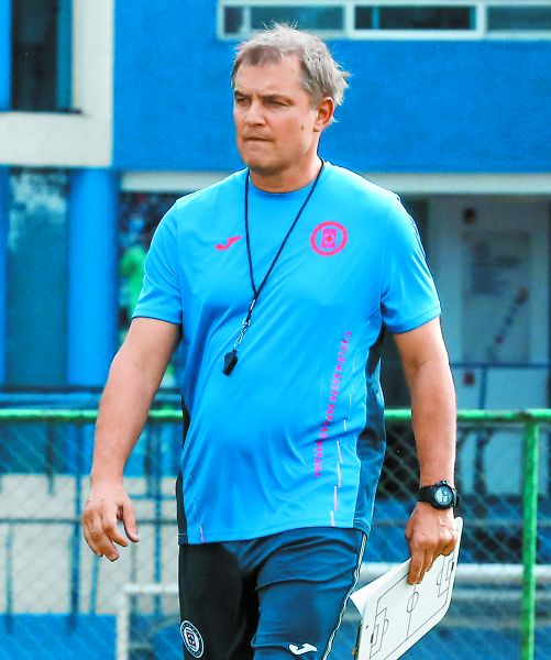 Diego Aguirre apenas cumplirá dos semanas con Cruz Azul. Cortesía