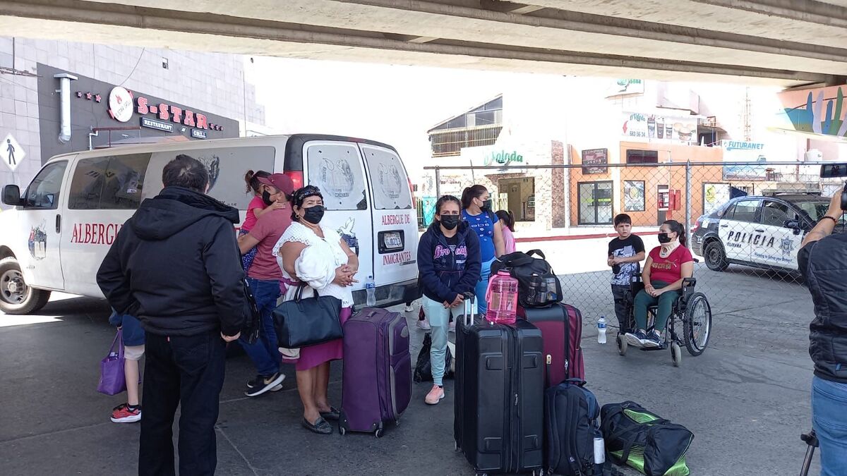 La familia de 15 integrantes huía de la violencia en Michoacán. (Said Betanzos)