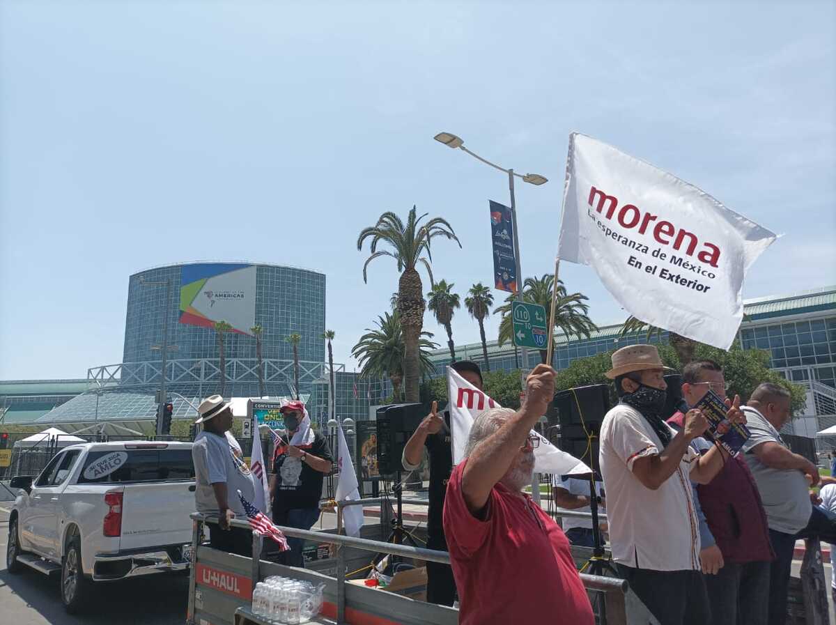 Morena organiza marcha en novena Cumbre de las Américas en Los Ángeles