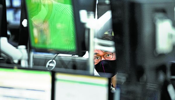 Los rumores apuntan a que Pekín ya desarrolla sus ordenadores con piezas de fabricación nacional. Lee Jin-man/AP